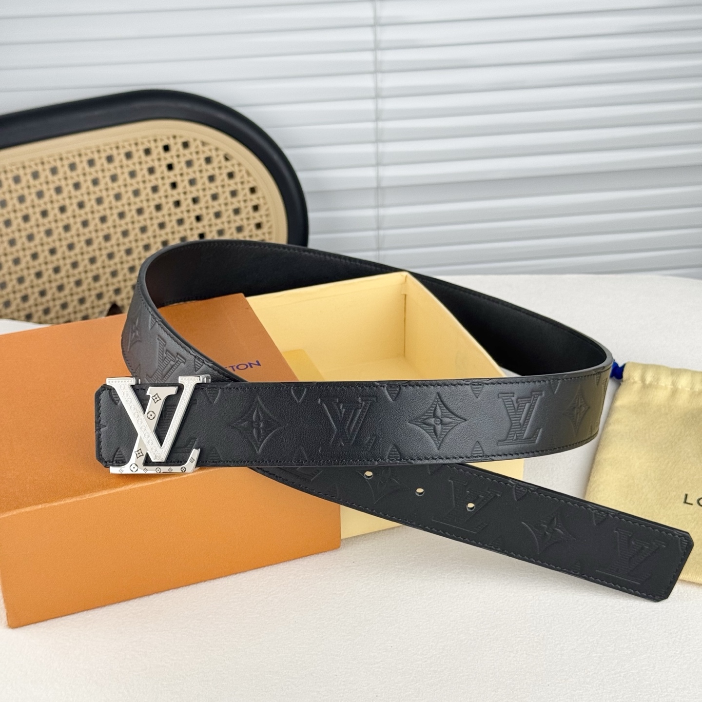ルイ・ヴィトン「Louis Vuitton」DIMENSION 4.0 レザーベルト