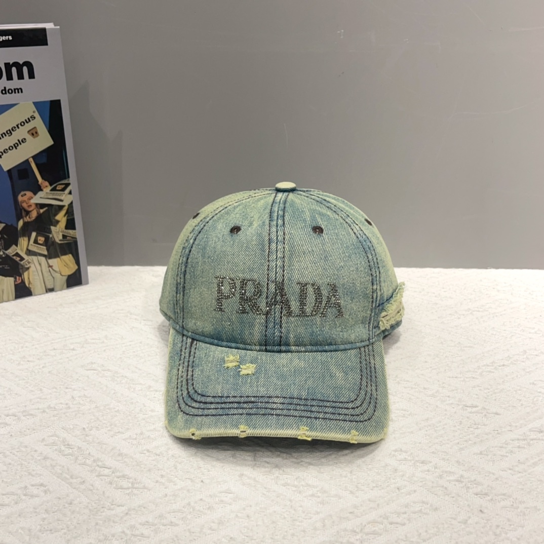 プラダ「Prada」 Re-Nylon Classic Baseball Cap