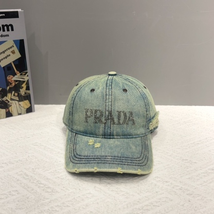 プラダ「Prada」 Re-Nylon Classic Baseball Cap