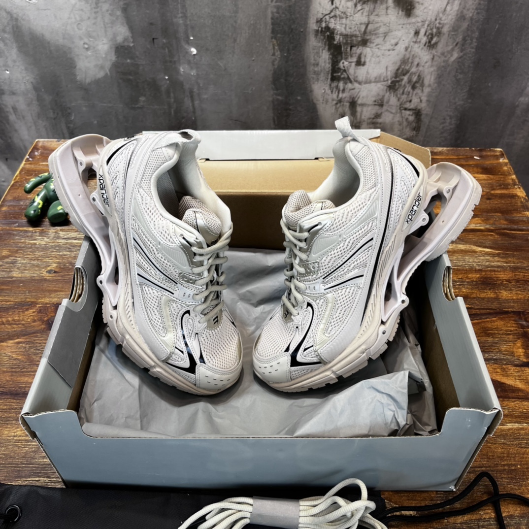 バレンシアガ「Balenciaga」 X-PANDER スニーカー X-PANDER スニーカー