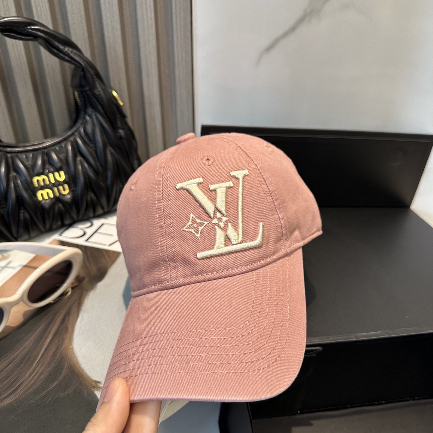 ルイ・ヴィトン「Louis Vuitton」 Signature キャップ（メンズ）