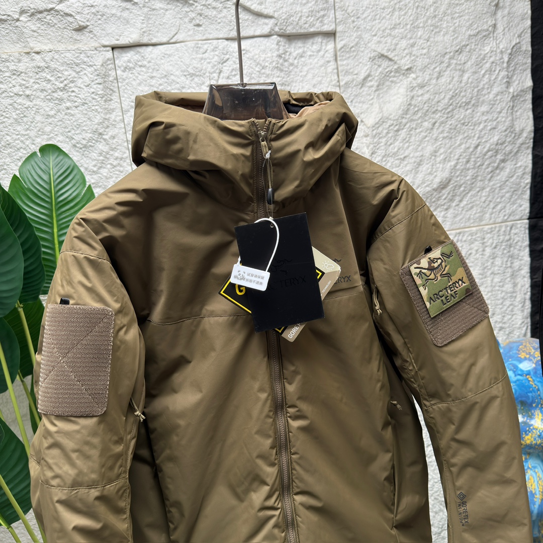 アークテリクス「ARC'TERYX」ミリタリーグレード ウィンター ウィンドプルーフ ソフトシェル ジャケット