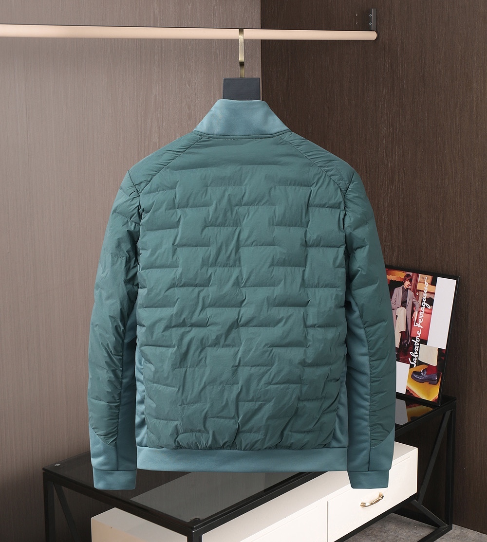 アークテリクス「ARC'TERYX」シームレス ダウンジャケット メンズ