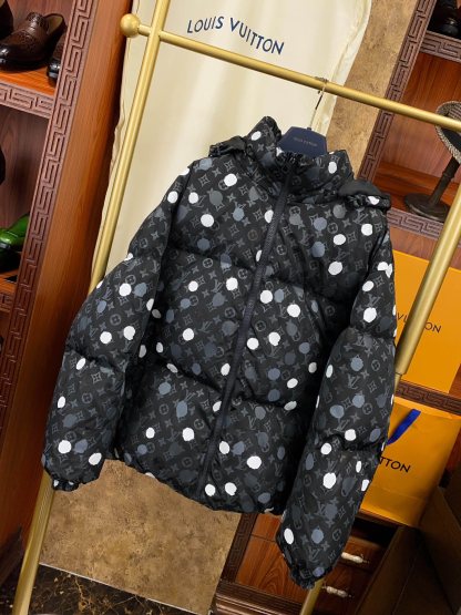 ルイ・ヴィトン「Louis Vuitton」MONOGRAM PILLOW ダウンジャケット