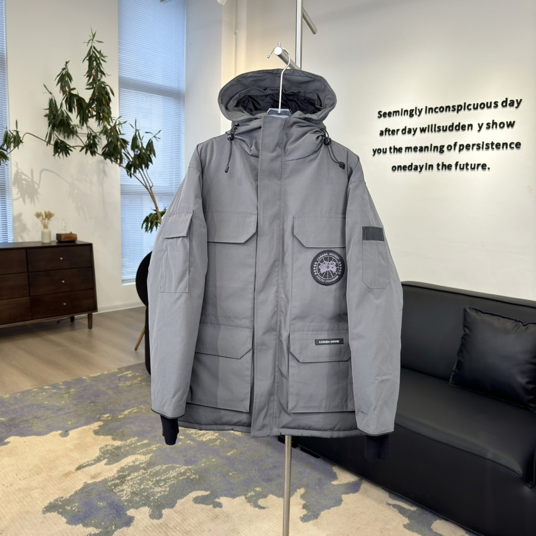 カナダグース「Canada Goose」パーカーダウンコート
