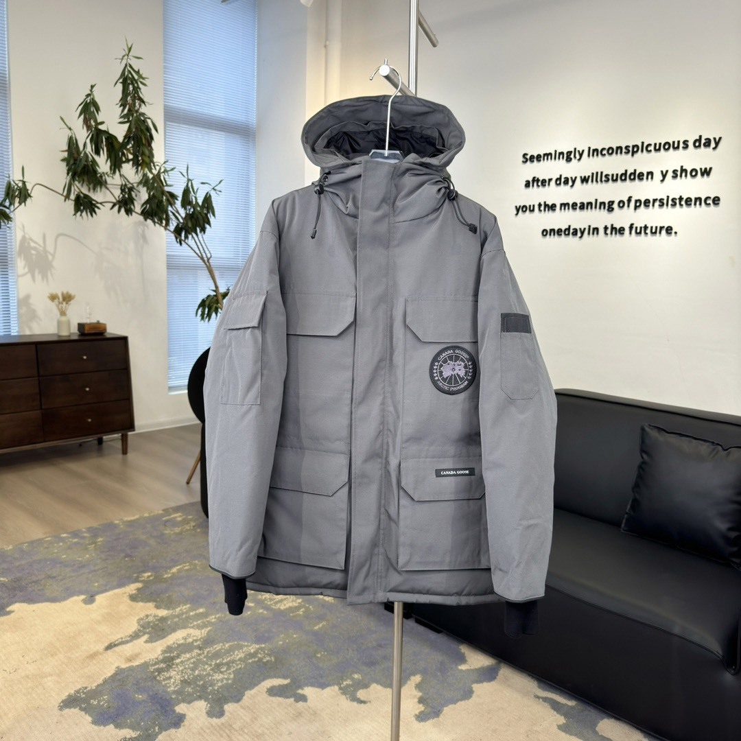 カナダグース「Canada Goose」パーカーダウンコート