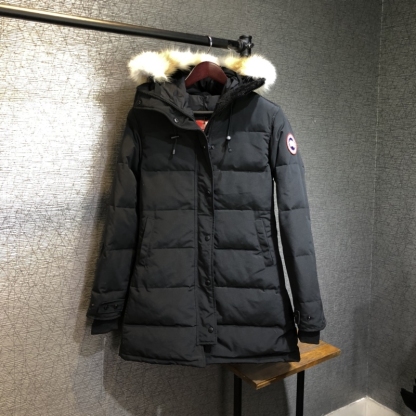 カナダグース「Canada Goose」ハイスペックダウンジャケット
