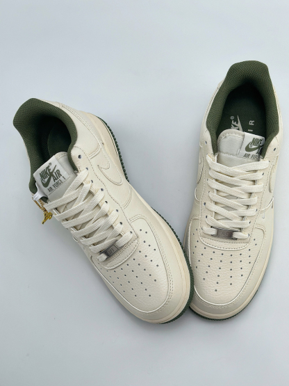 「コラボモデル」Louis Vuitton x Nike Air Force 1 Low スニーカー