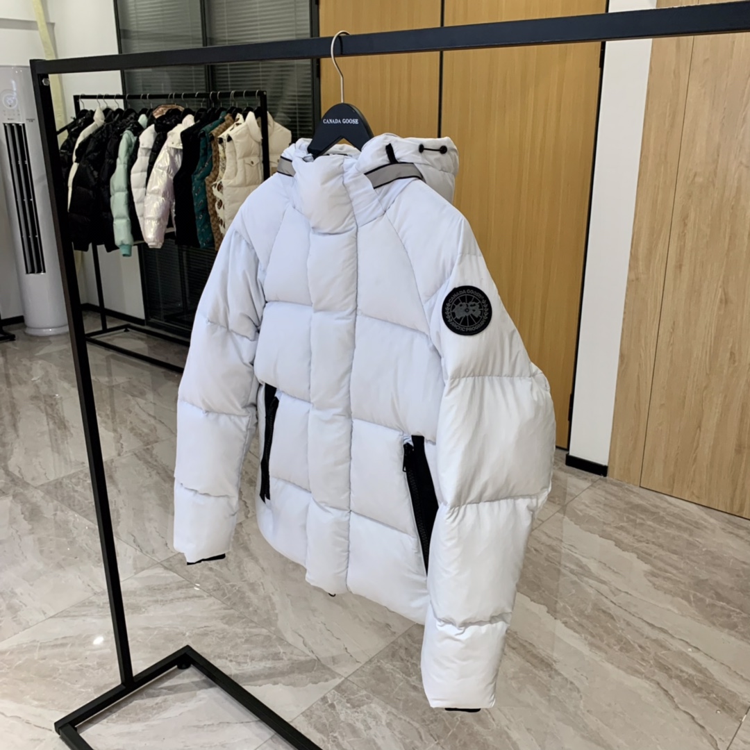 カナダグース「Canada Goose」リフレクティブダウンコート