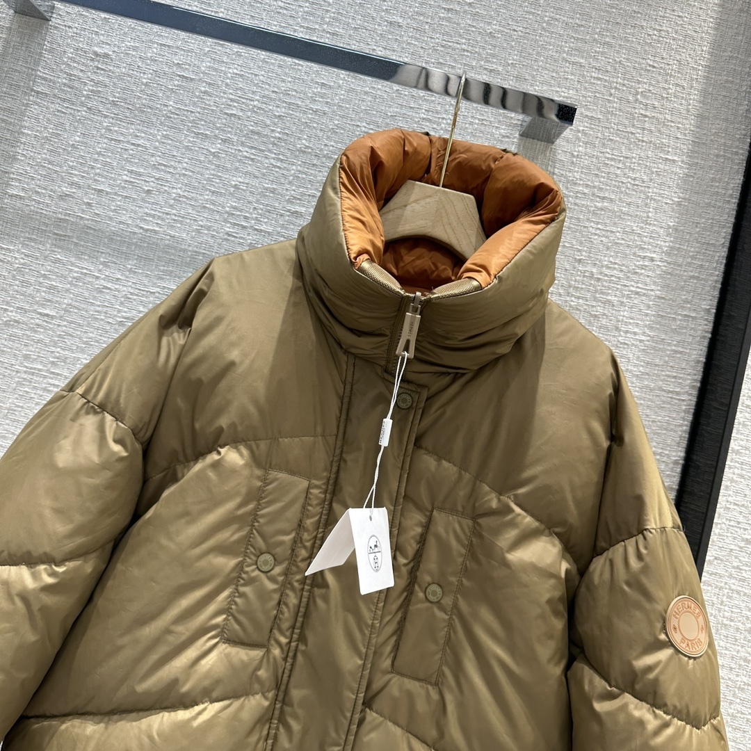 エルメス「Hermès」 2025秋冬 ダウンジャケット