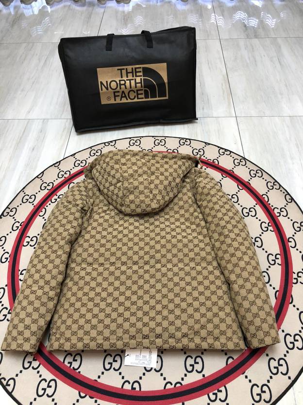 ザ・ノースフェイス「The North Face」 x GUCCI モノグラム ダウンジャケット