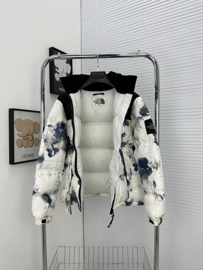 ザ・ノースフェイス「The North Face」Nuptse 1996 アースカラー ダウンジャケット