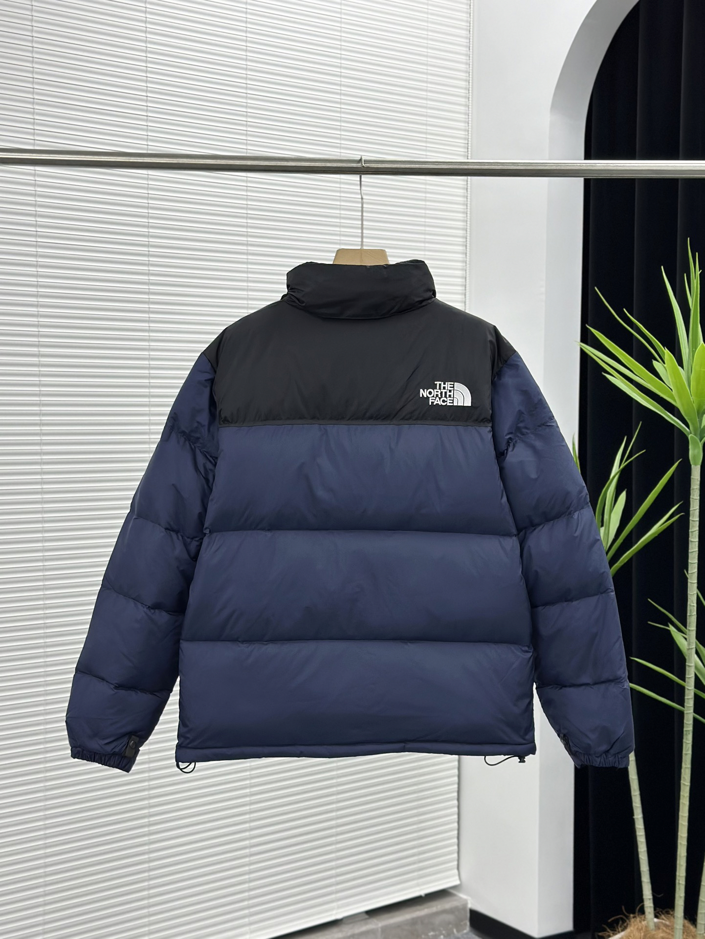 ザ・ノースフェイス「The North Face」Nuptse 1996 ダウンジャケット