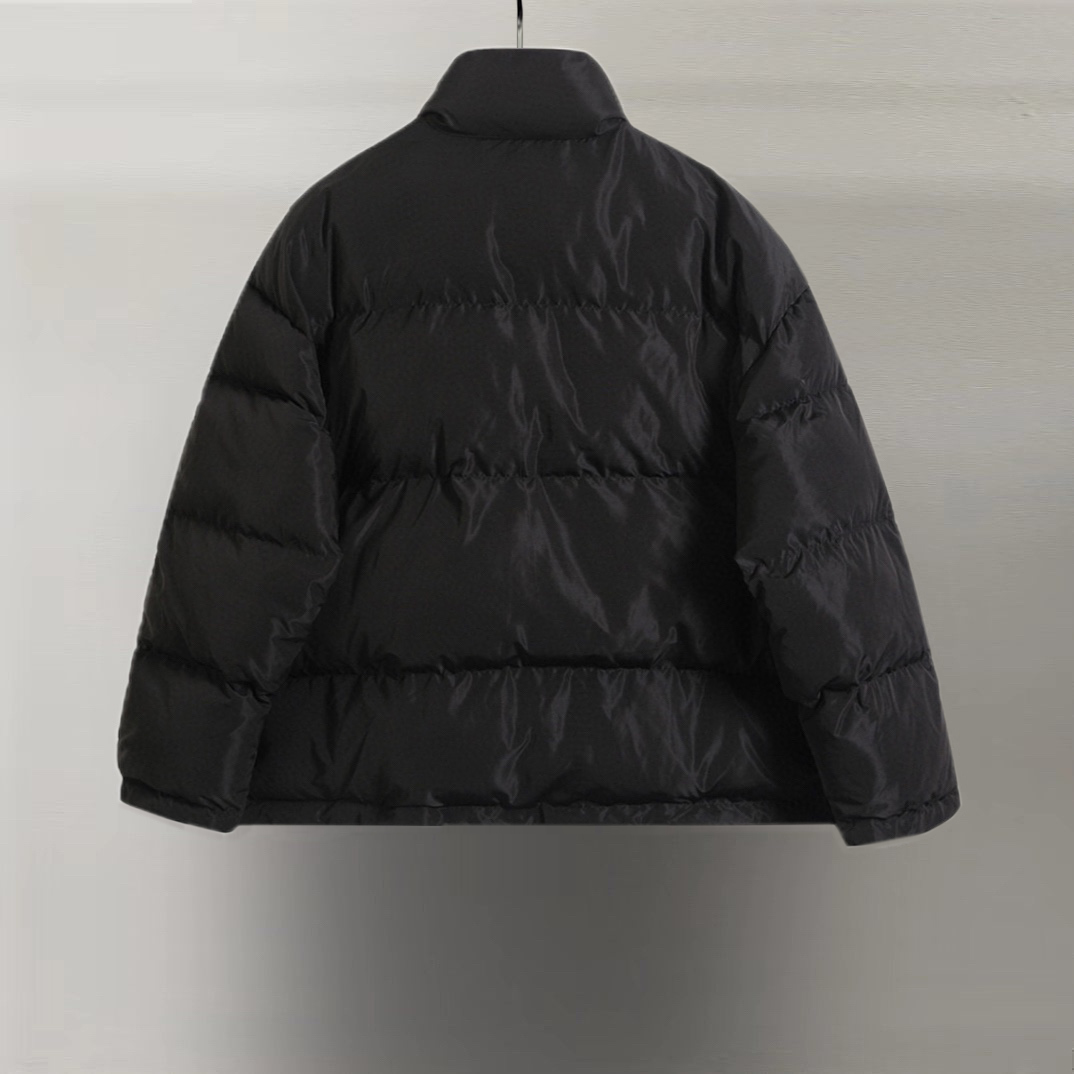 バレンシアガ Balenciaga x Adidas ランウェイ サイドストライプ クルーネック ジャケット-ISETAN PRESTIGE CURATED