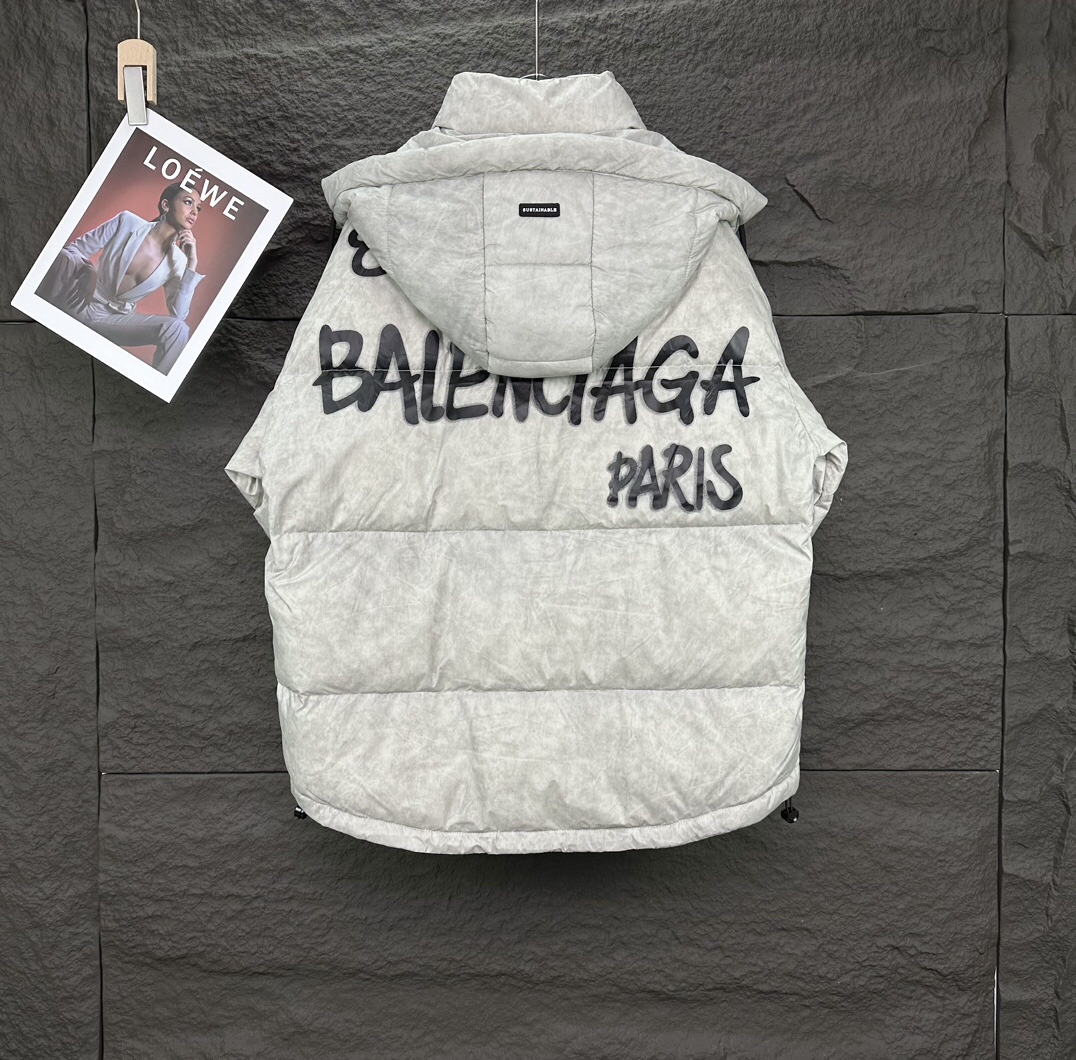 バレンシアガ「Balenciaga」‌2024秋冬最新ダウンジャケット