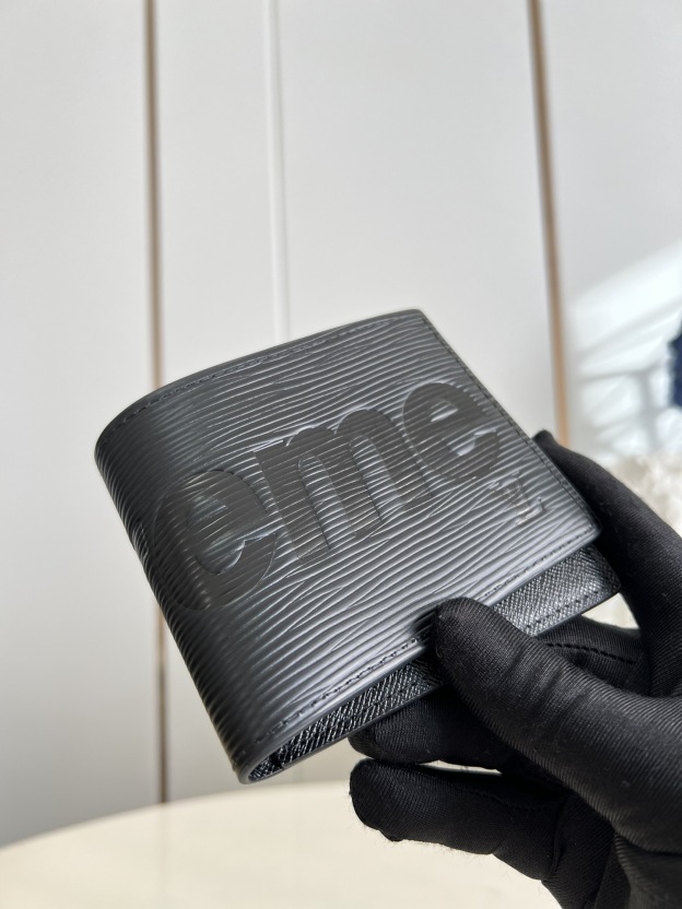 ルイ・ヴィトン「Louis Vuitton」LV ✕ Supreme コラボ ポルトフォイユ･ミュルティプル