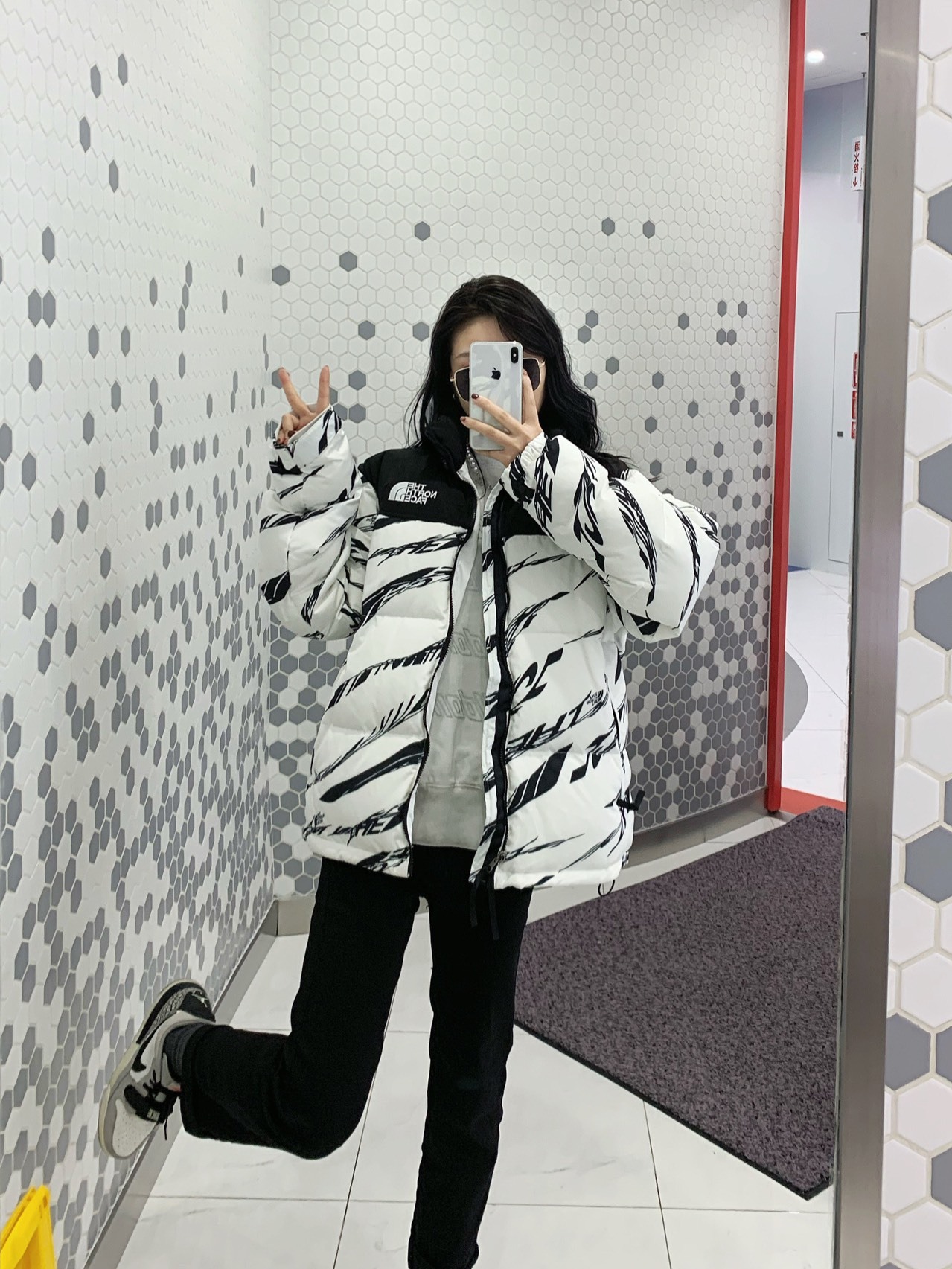 ザ・ノースフェイス「The North Face」ゼブラプリント ダウンジャケット