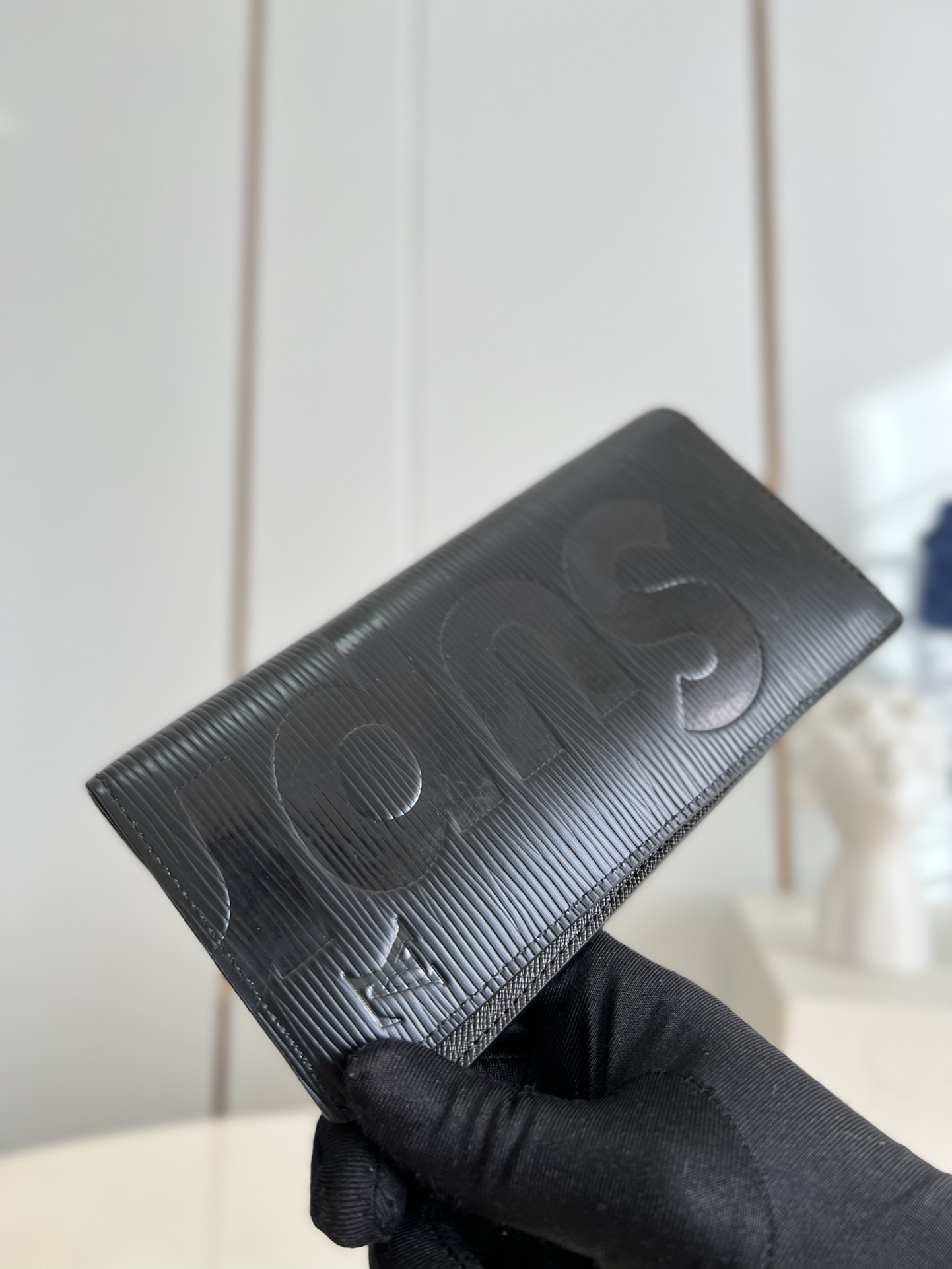 ルイ・ヴィトン「Louis Vuitton」LV ✕ Supreme コラボ ポルトフォイユ･ブラザ