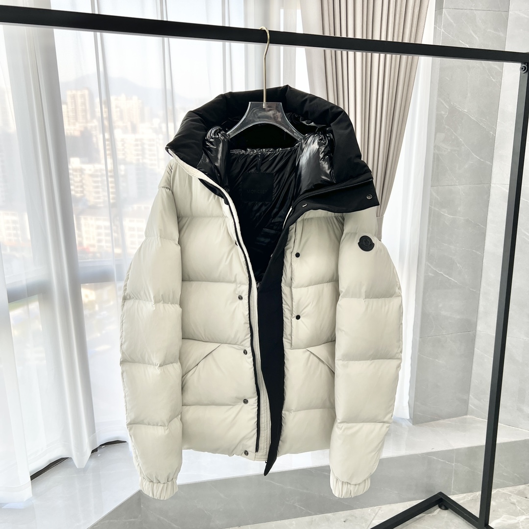 モンクレール「Moncler」ブラックレーベル ブラックウォリアー ショートダウンジャケット