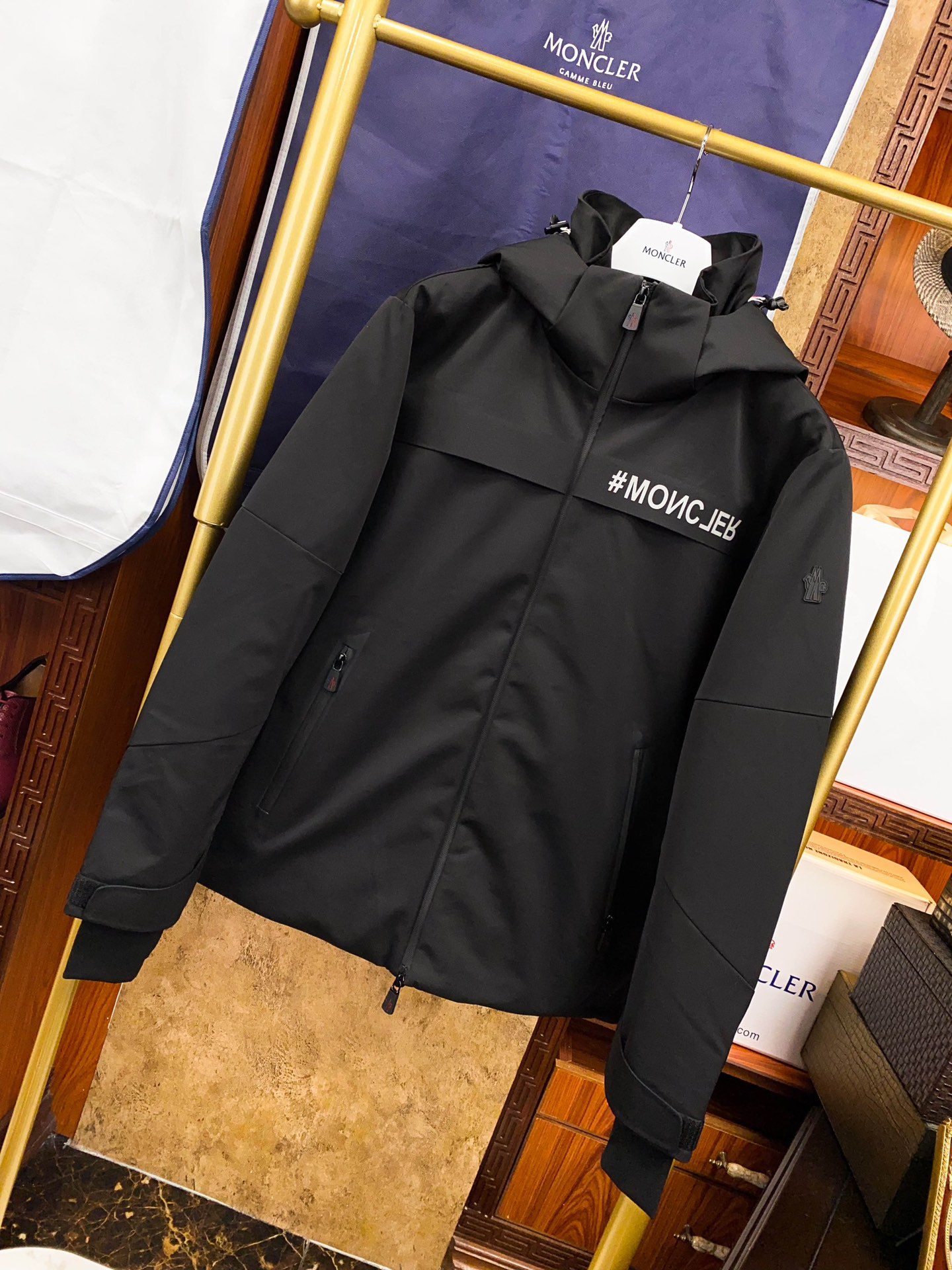 モンクレール「Moncler」Grenoble 2025 新作 メンズスキーダウンブルゾン