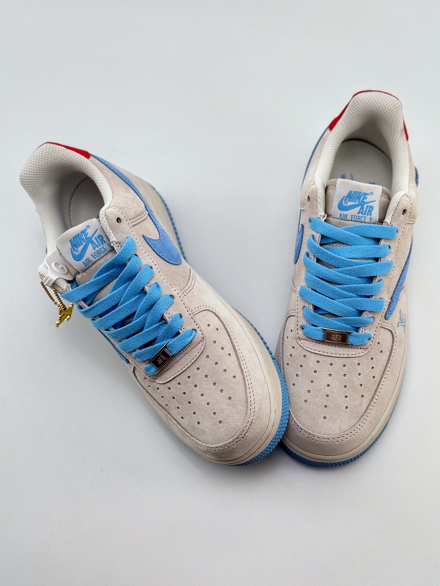 「コラボモデル」Louis Vuitton x Nike Air Force 1 Low スニーカー