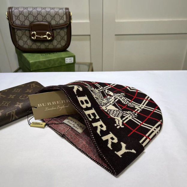 バーバリー「Burberry」クラシックチェックニット帽