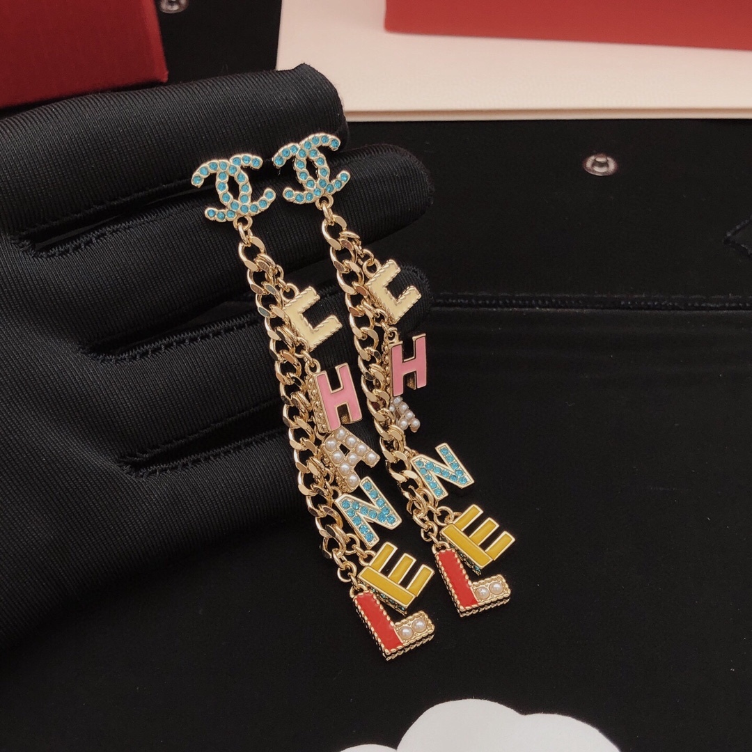 シャネル「Chanel」 マルチカラー フリンジ ピアス