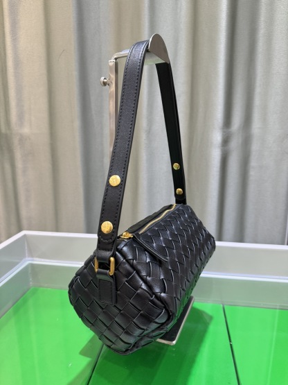 ボッテガ・ヴェネタ「Bottega Veneta」2024早秋 大中華区限定 ショルダーバッグ