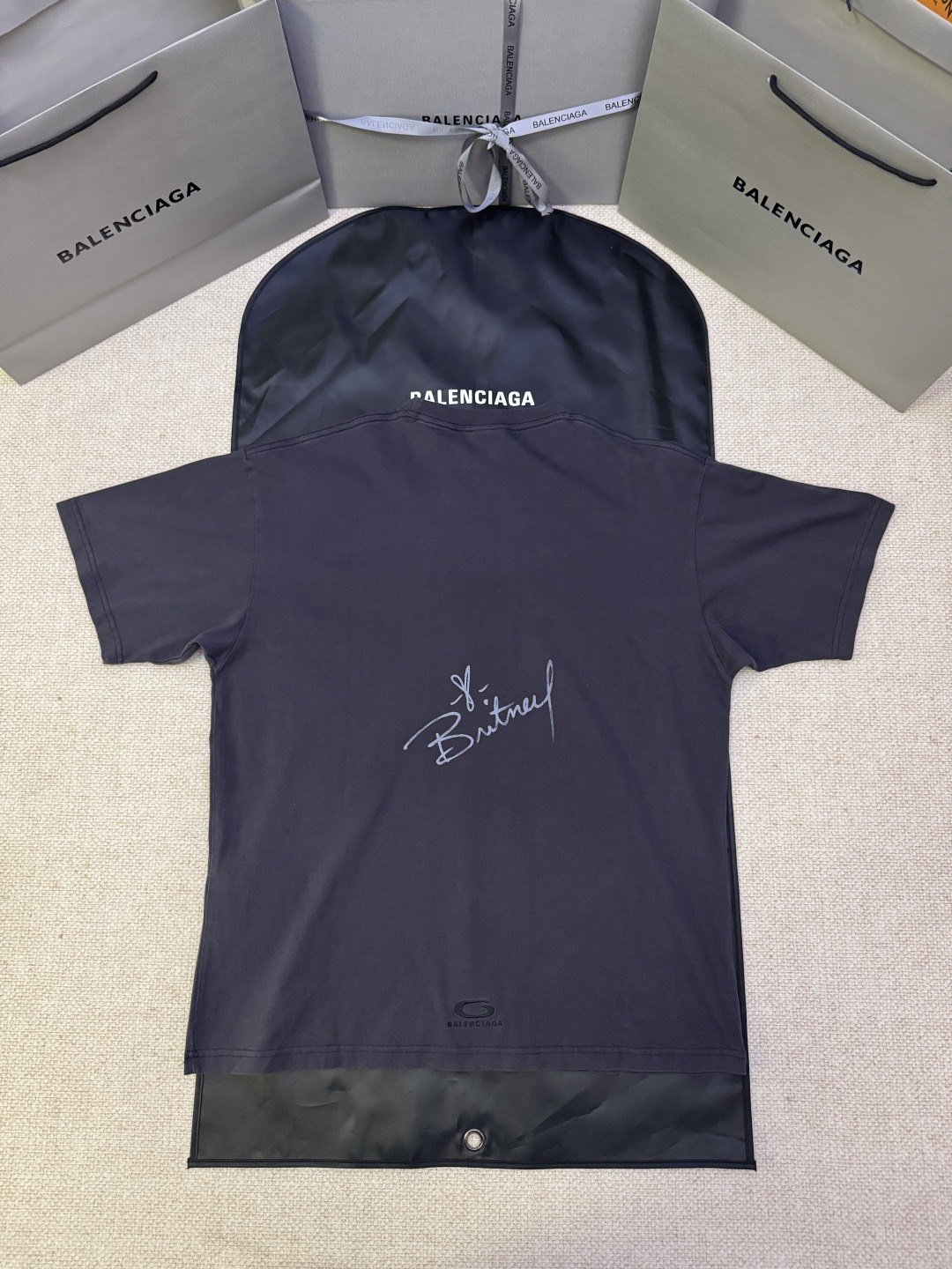 バレンシアガ「Balenciaga」ブリトニー・スピアーズ ポートレート プリントTシャツ