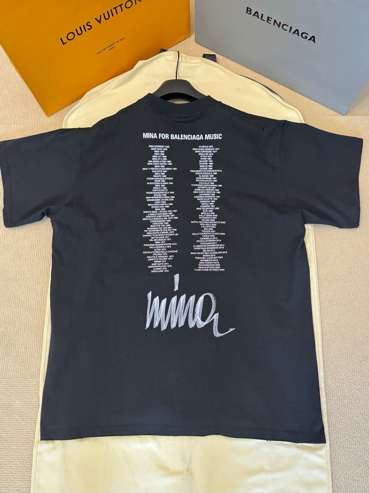 バレンシアガ「Balenciaga」Mina リミテッド ポートレート プリントTシャツ