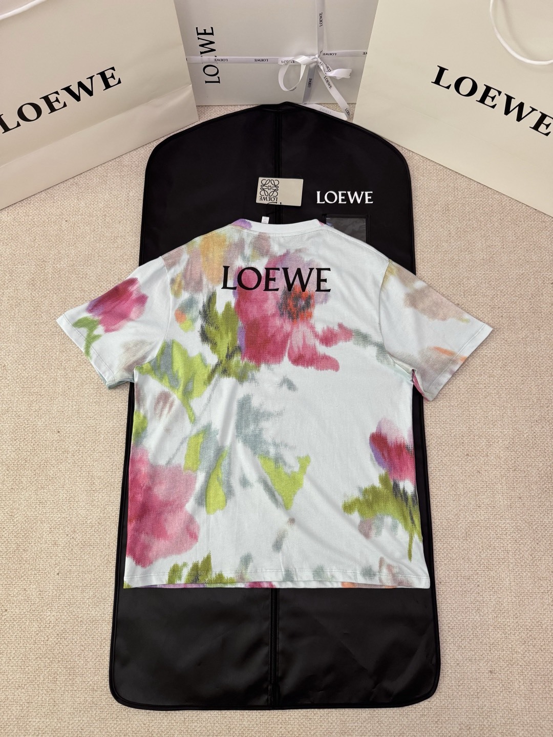 ロエベ「Loewe」フローラル プリント クルーネックTシャツ