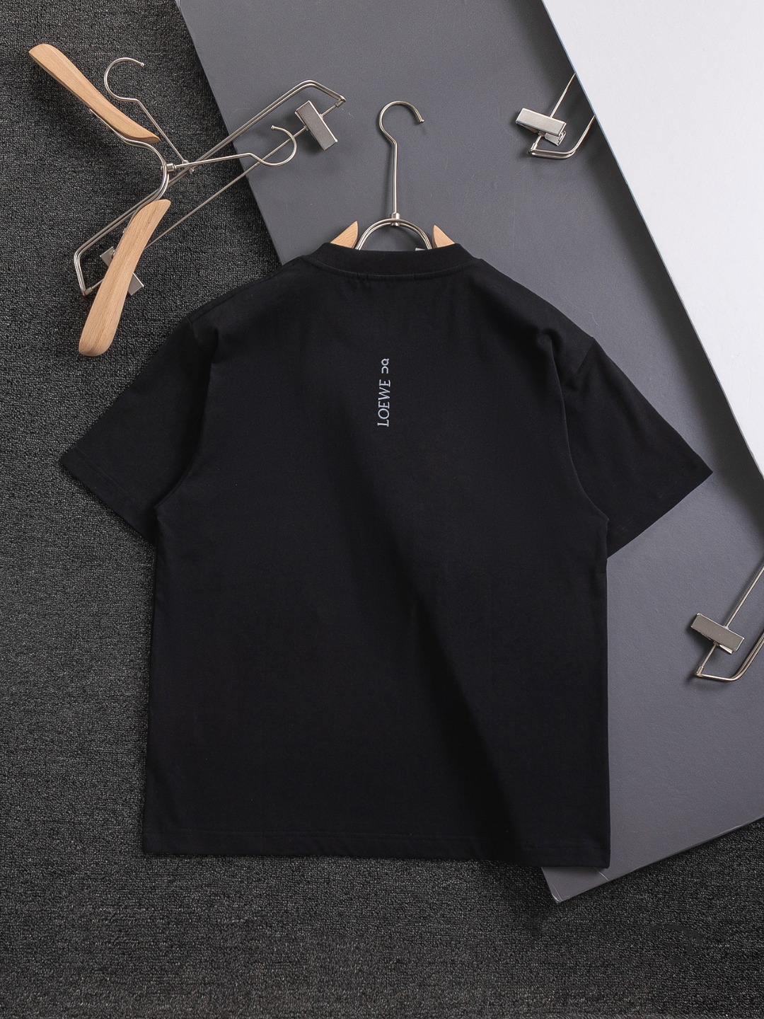 ロエベ「Loewe」フローラル プリント クルーネックTシャツ