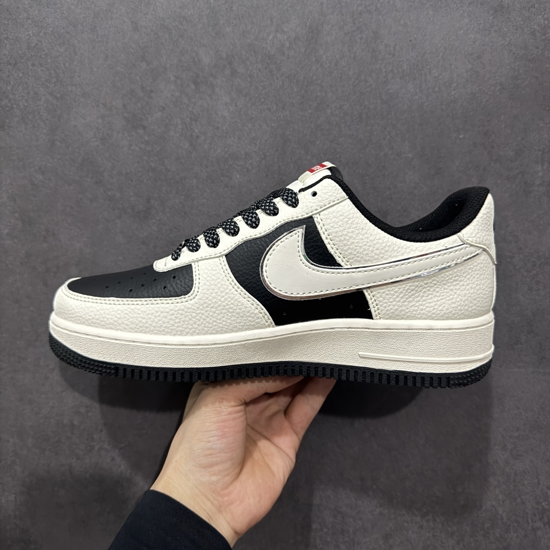 「コラボモデル」Nike × Supreme Air Force 1 Low '07 スモールロゴ スニーカー