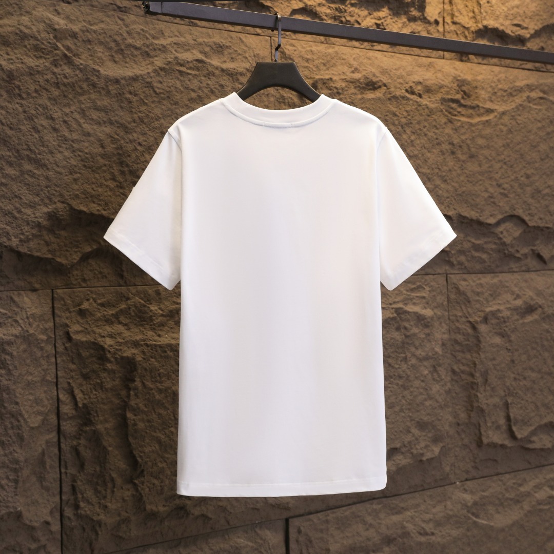 モンクレール「モンクレール」ミニマル ロゴ クルーネックTシャツ-ISETAN PRESTIGE CURATED