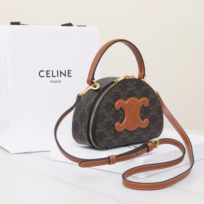 セリーヌ「Celine」Triomphe Canvas ハーフムーンボックスバッグ