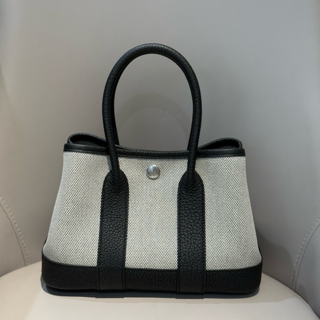 エルメス「Hermès」 Neo Garden Party 23 ショルダーバッグ