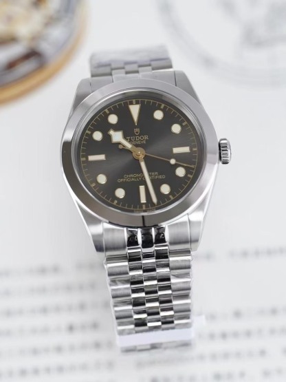 チューダー「Tudor」ブラックベイ 1958 シリーズメンズウォッチ39MM