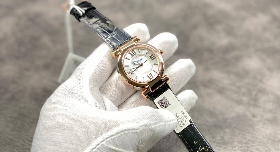 ショパール「Chopard」ハッピースポーツレディースウォッチ34mm