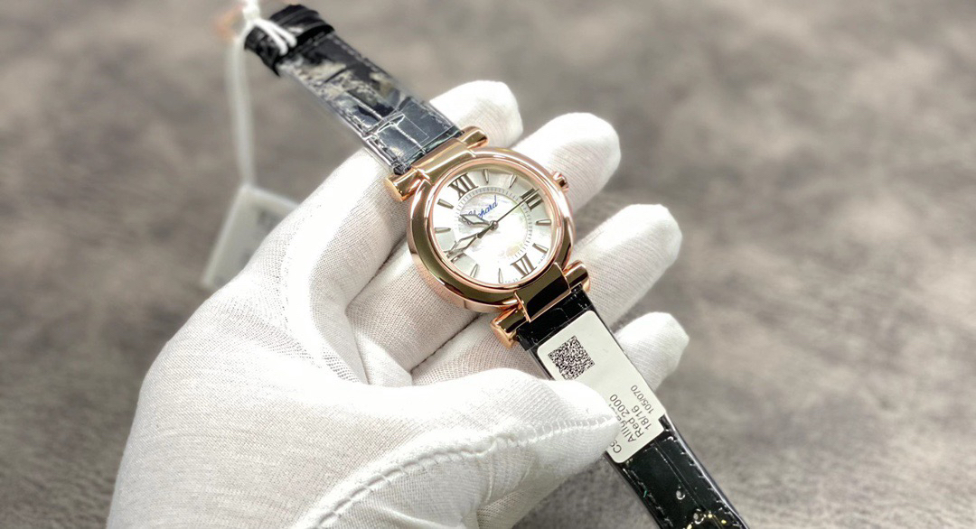 ショパール「Chopard」ハッピースポーツレディースウォッチ34mm