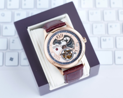 ショパール「Chopard」アルパインイーグルメンズ スケルトンウォッチ42mm