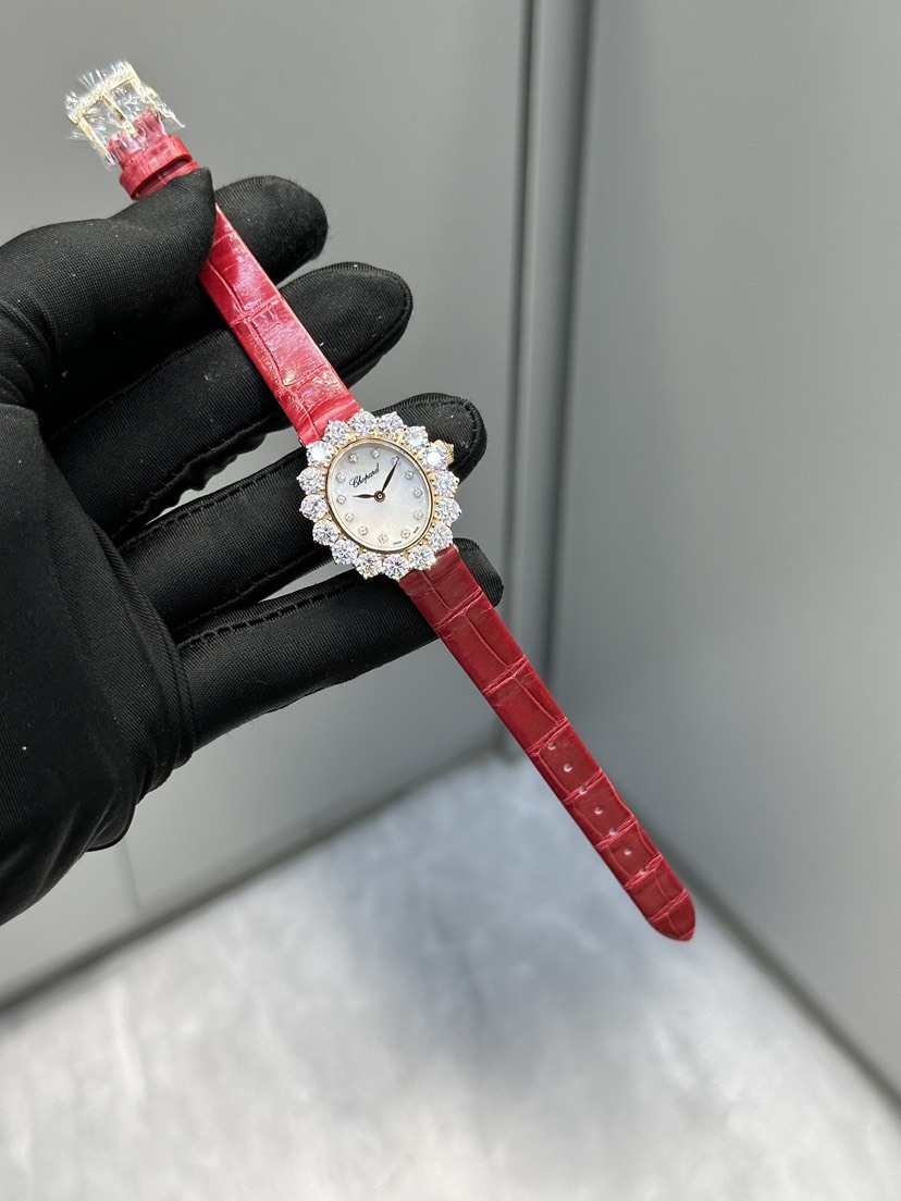 ショパール「Chopard」ハッピースポーツ ジョアイヤリーレディース ジュエリーウォッチ36mm