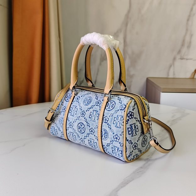 トリー バーチ「Tory Burch」トーリーバーチ T Monogram デニム ピローショルダーバッグ