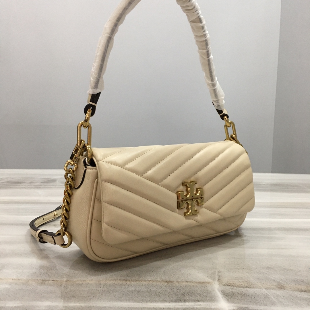 トリー バーチ「Tory Burch」 KIRA 菱目キルティング アンダーアームバッグ