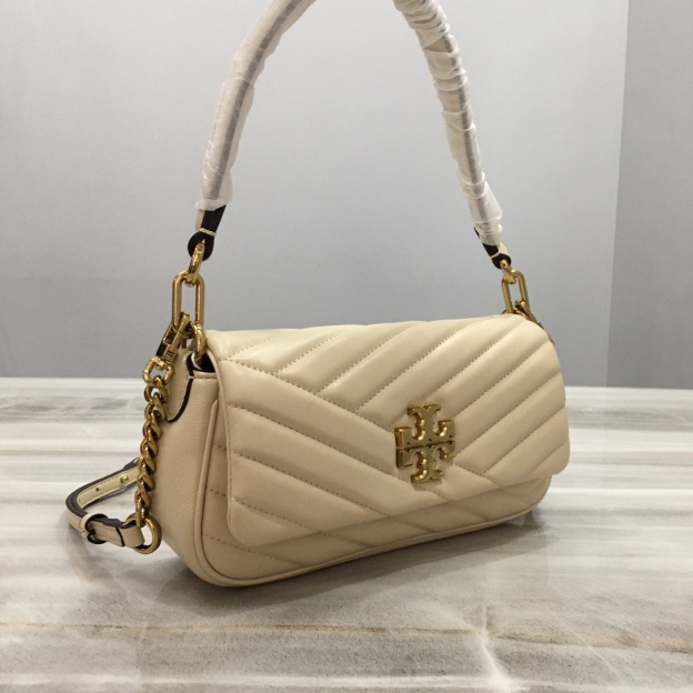 トリー バーチ「Tory Burch」 KIRA 菱目キルティング アンダーアームバッグ