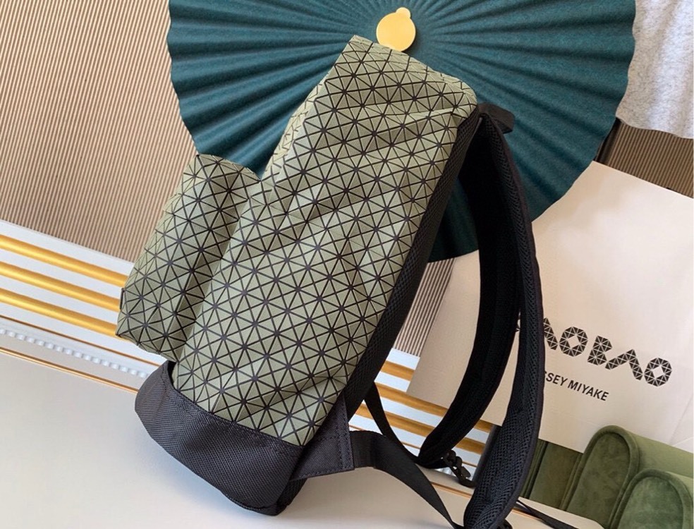イッセイ・ミヤケ「Issey Miyake」BAO BAO KURO リュックサック