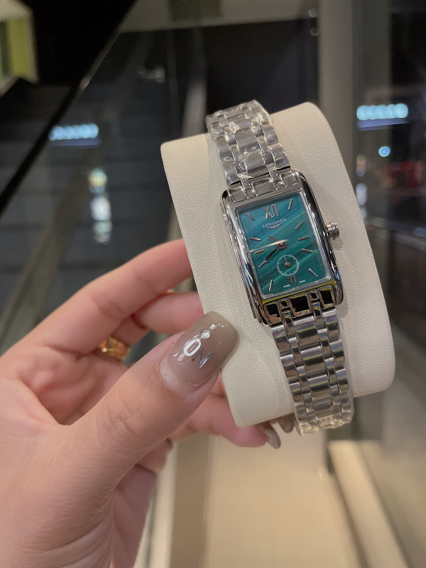 ロンジン「Longines」DolceVitaレディースウォッチ 33x22mm