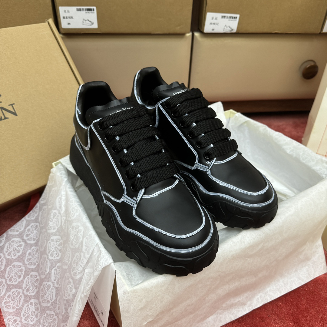 アレキサンダー・マックイーン［Alexander McQueen］Oversized Sneaker "Silk Gloss Leather" スニーカー