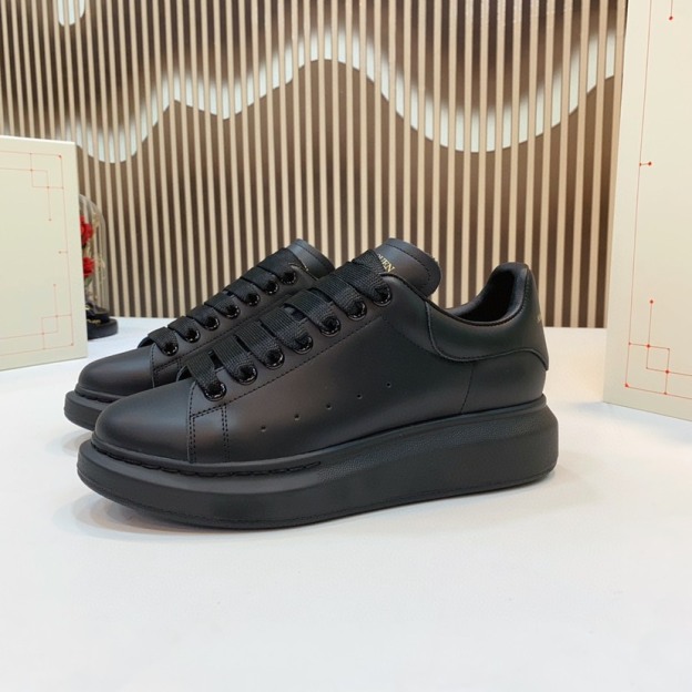 アレキサンダー・マックイーン［Alexander McQueen］Oversized Sneaker "Silk Gloss Leather" スニーカー