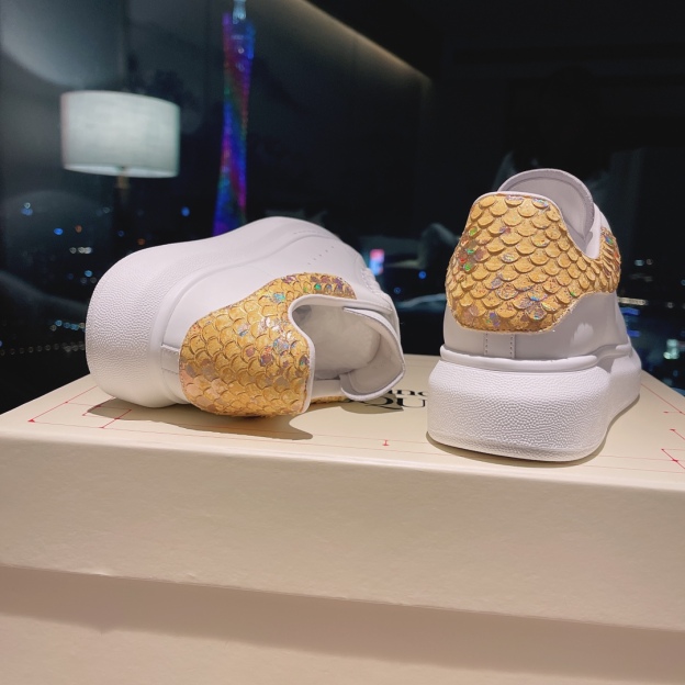 アレキサンダー・マックイーン［Alexander McQueen］Oversized Sneaker "Silk-Fishscale Leather" スニーカー