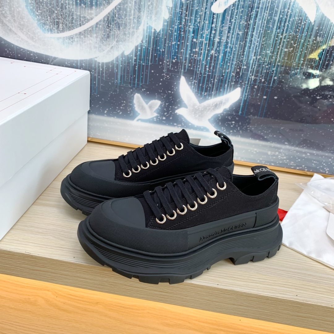 アレキサンダー・マックイーン［Alexander McQueen］Oversized Sneaker "Classic Platform" スニーカー